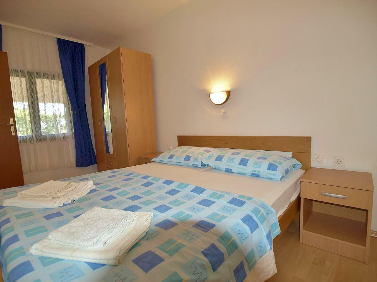 Feniks Apartment *