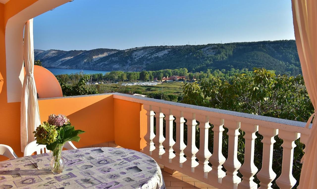 Apartment Feniks *